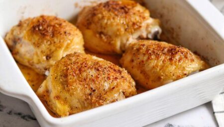 Easy Baked Chicken Thighs