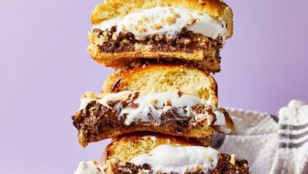 Chocolate-Graham Cracker S’mores Sliders