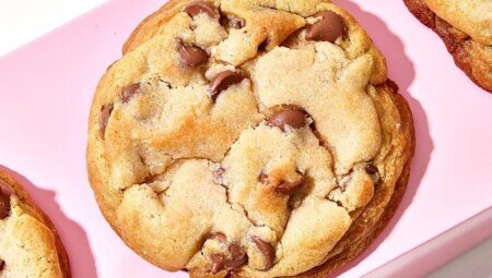 Copycat Crumbl Milk Chocolate Chip Cookies