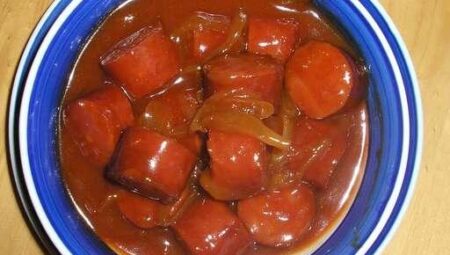 Slow Cooker Sweet and Sour Kielbasa