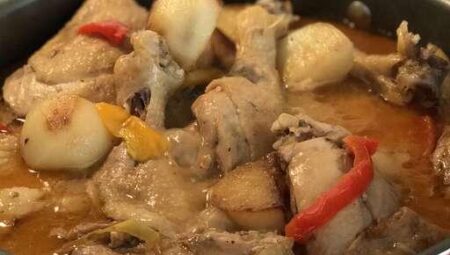 Ginataang Manok (Chicken Cooked in Coconut Milk)