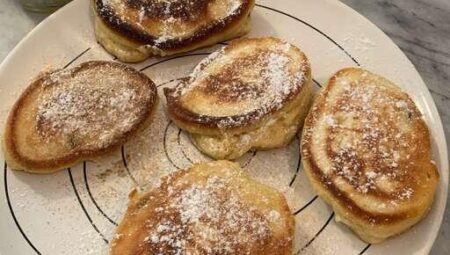 Oladi (Russian Kefir Pancakes)