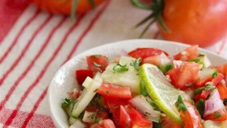 Vinagrete (Brazilian Tomato Slaw)