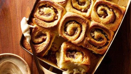 Apple Spice Rolls