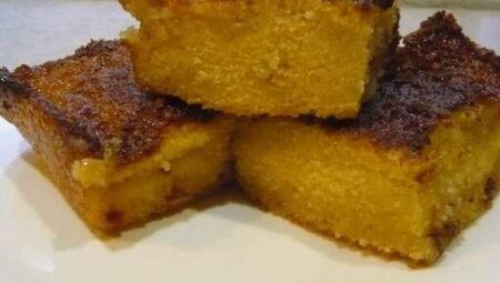 Bolo Facil de Fuba Cremoso (Easy Creamy Cornmeal Cake)