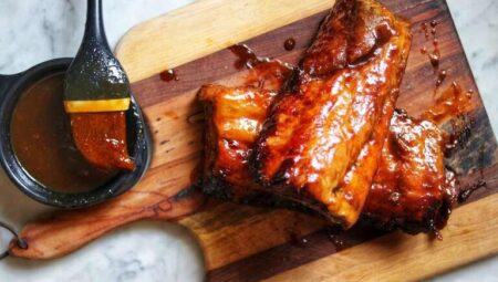 Apricot-Glazed Pork Ribs