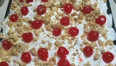 Southern-Style Banana Split Cake